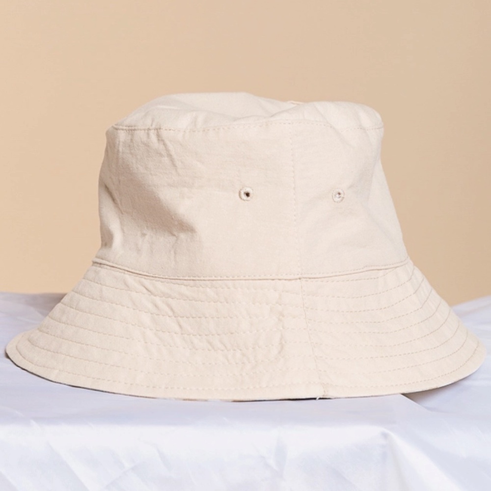 NEW! POL It’s A Drop In the Bucket Hat!! OS Beige,Checkered Inside Accessorize! - Picture 5 of 7